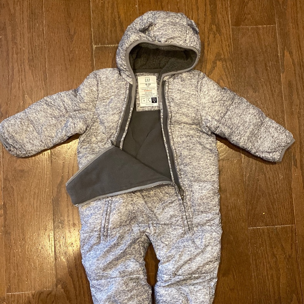Baby gap Cold control ultra max snowsuit
